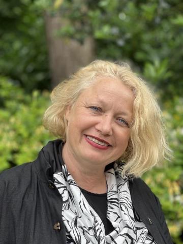 a photo of Sabine Bhanot